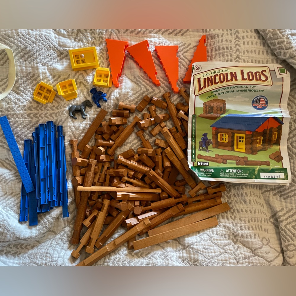 Lincoln Logs Oak Creek Lodge kit, very gently used